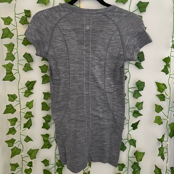 Lululemon Swiftly Tech Tee - Picture 2 of 2